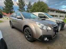 Brun Begagnad 2014 Subaru Outback SUV | 95 000 kr (Marknadspris)