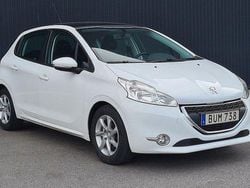 Vit Begagnad 2014 Peugeot 208 Halvkombi | 59 900 kr (Marknadspris)