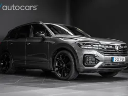 Grå Begagnad 2021 VW Touareg R-line SUV | 679 000 kr (Dyr)