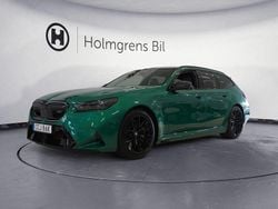 Grön Ny 2025 BMW M5 Comfort Edition Kombi | 1 882 500 kr (Dyr)