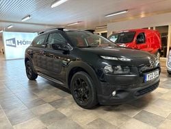 Svart Begagnad 2016 Citroën C4 Cactus PureTech Halvkombi | 68 000 kr (Marknadspris)