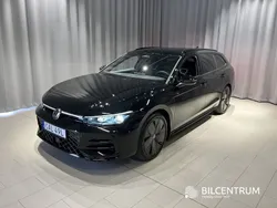 Svart Begagnad 2024 VW Passat R-line Kombi | 449 900 kr