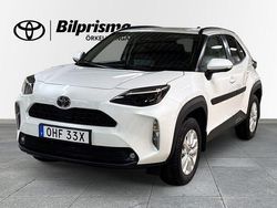 Vit Begagnad 2025 Toyota Yaris Cross Active SUV | 299 900 kr (Marknadspris)