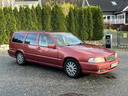 Röd Begagnad 1998 Volvo V70 Kombi | 16 900 kr (Marknadspris)