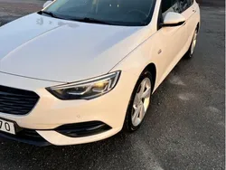 Vit Begagnad 2018 Opel Insignia Business Kombi | 169 000 kr (Bra pris)