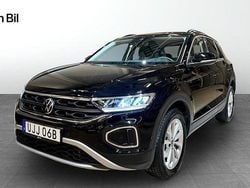 Svart (deep black pearl) Begagnad 2024 VW T-Roc Edition SUV | 329 900 kr (Dyr)