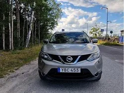 Silver Begagnad 2015 Nissan Qashqai SUV | 132 000 kr (Lite dyr)
