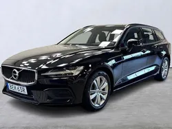 Svart Begagnad 2020 Volvo V60 Momentum Kombi | 279 000 kr (Marknadspris)