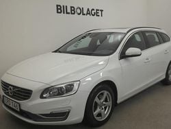Vit Begagnad 2015 Volvo V60 Business Edition Kombi | 159 800 kr (Marknadspris)