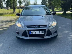 Grå Begagnad 2012 Ford Focus Trend Kombi | 65 000 kr (Marknadspris)
