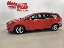 Röd Begagnad 2017 Ford Focus Titanium Kombi | 129 900 kr (Marknadspris)