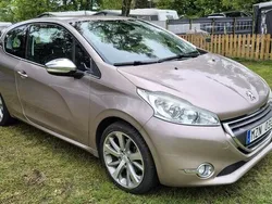 Grå Begagnad 2012 Peugeot 208 Halvkombi | 47 000 kr (Superpris)