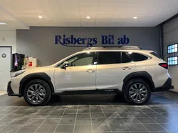 Brun Begagnad 2023 Subaru Outback SUV | 451 800 kr (Marknadspris)