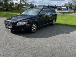Svart Begagnad 2012 Volvo V70 Kombi | 76 000 kr (Marknadspris)