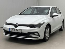 Vit Begagnad 2021 VW Golf VIII | 179 000 kr (Marknadspris)