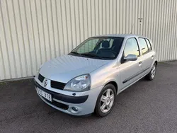 Grå Begagnad 2004 Renault Clio II Halvkombi | 16 500 kr (Marknadspris)