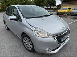 Grå Begagnad 2015 Peugeot 208 Halvkombi | 59 900 kr (Marknadspris)
