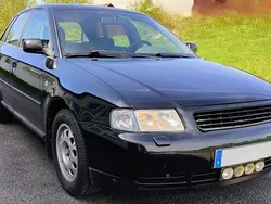 Svart Begagnad 2000 Audi A3 Attraction Halvkombi | 10 000 kr (Bra pris)