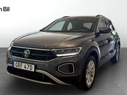 Grå (indium grey metallic) Ny 2025 VW T-Roc SUV | 367 700 kr (Marknadspris)