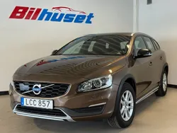 Brun Begagnad 2015 Volvo V60 CC Momentum Kombi | 119 900 kr