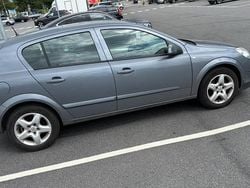 Grå Begagnad 2007 Opel Astra Halvkombi | 28 000 kr
