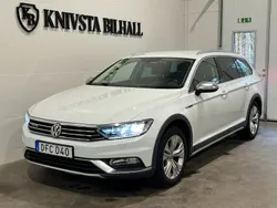 Vit Begagnad 2016 VW Passat Alltrack Executive Kombi | 174 800 kr (Marknadspris)