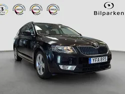 Svart Begagnad 2016 Skoda Octavia Ambition Kombi | 119 990 kr (Marknadspris)