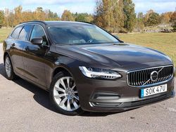 Grå (platinum grå met.) Begagnad 2021 Volvo V90 Momentum Kombi | 329 000 kr (Lite dyr)