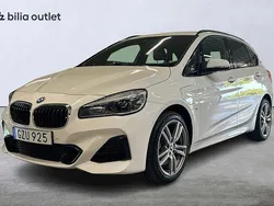 Vit Begagnad 2018 BMW 225 Active Tourer M Sport Minibuss | 229 900 kr (Marknadspris)