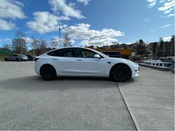 Vit Begagnad 2022 Tesla Model 3 Performance Sedan | 287 000 kr (Superpris)