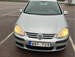 Silver Begagnad 2005 VW Golf IV Trendline Halvkombi | 20 000 kr (Marknadspris)