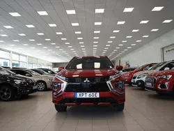 Röd Begagnad 2022 Mitsubishi Eclipse Cross SUV | 359 900 kr (Dyr)