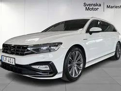 Vit Begagnad 2021 VW Passat R-line Kombi | 248 200 kr (Marknadspris)