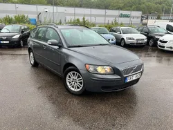 Grå Begagnad 2007 Volvo V50 Kinetic Kombi | 27 900 kr (Marknadspris)