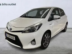 Vit Begagnad 2014 Toyota Yaris Hybrid Halvkombi | 84 000 kr (Dyr)
