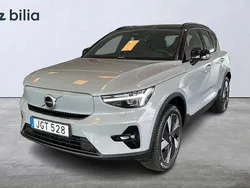 Grå Begagnad 2023 Volvo XC40 Plus SUV | 439 900 kr