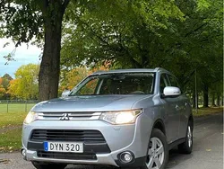 Silver Begagnad 2015 Mitsubishi Outlander Comfort Edition SUV | 159 000 kr (Superpris)