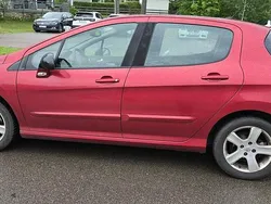 Röd Begagnad 2009 Peugeot 308 Halvkombi | 22 000 kr (Marknadspris)