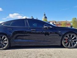 Begagnad 2017 Tesla Model S Long Range AWD Halvkombi | 248 000 kr (Lite dyr)