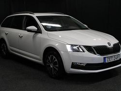 Vit Begagnad 2018 Skoda Octavia Kombi | 144 900 kr (Marknadspris)