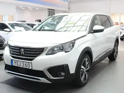 Vit Begagnad 2017 Peugeot 5008 Allure Minibuss | 179 900 kr (Marknadspris)
