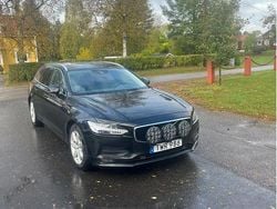 Svart Begagnad 2018 Volvo V90 Kombi | 160 000 kr (Marknadspris)