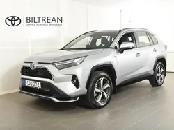 Silver metallic (1d6) Begagnad 2023 Toyota RAV4 Hybrid Active SUV | 528 900 kr (Dyr)