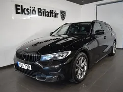 Svart Begagnad 2021 BMW 320 Sport Line Kombi | 269 500 kr (Marknadspris)