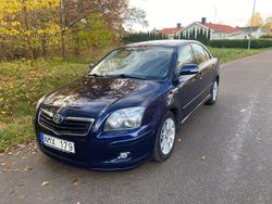 Mörkblå Begagnad 2006 Toyota Avensis Sedan | 44 900 kr (Marknadspris)