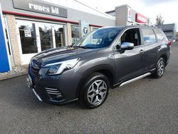 Grå Begagnad 2022 Subaru Forester Active SUV | 339 000 kr (Marknadspris)