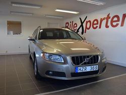 Ljusbrun (brun) Begagnad 2009 Volvo V70 Momentum Kombi | 44 900 kr (Lite dyr)