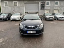 Mörkblå Begagnad 2010 Toyota Avensis Business Edition Kombi | 69 900 kr (Bra pris)