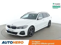 Vit Begagnad 2020 BMW 330e M Sport Kombi | 344 000 kr (Dyr)