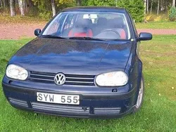 Blå Begagnad 2002 VW Golf IV Basis Halvkombi | 3 000 kr (Superpris)